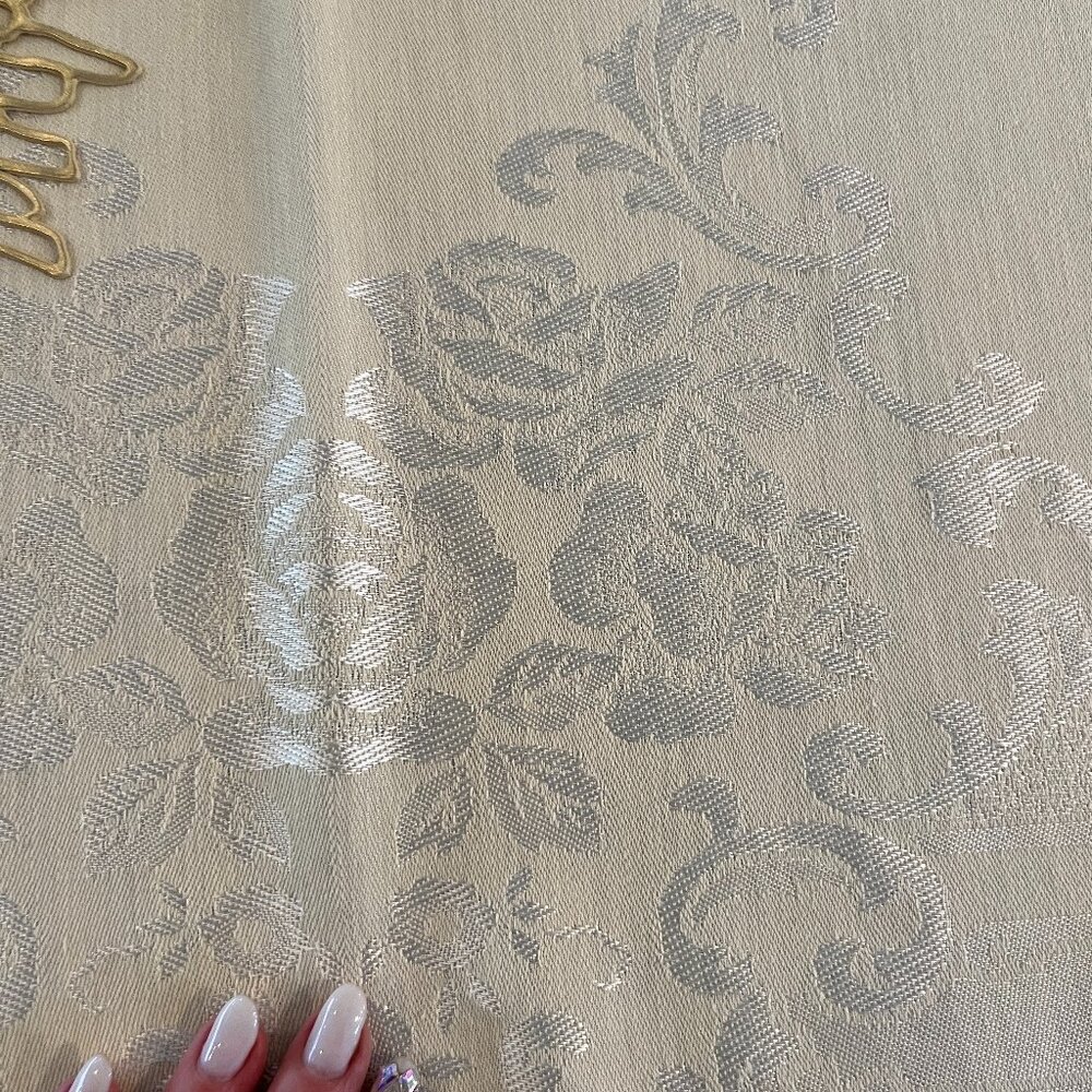 Yellow Damask Tablecloth - Picture 7 of 8